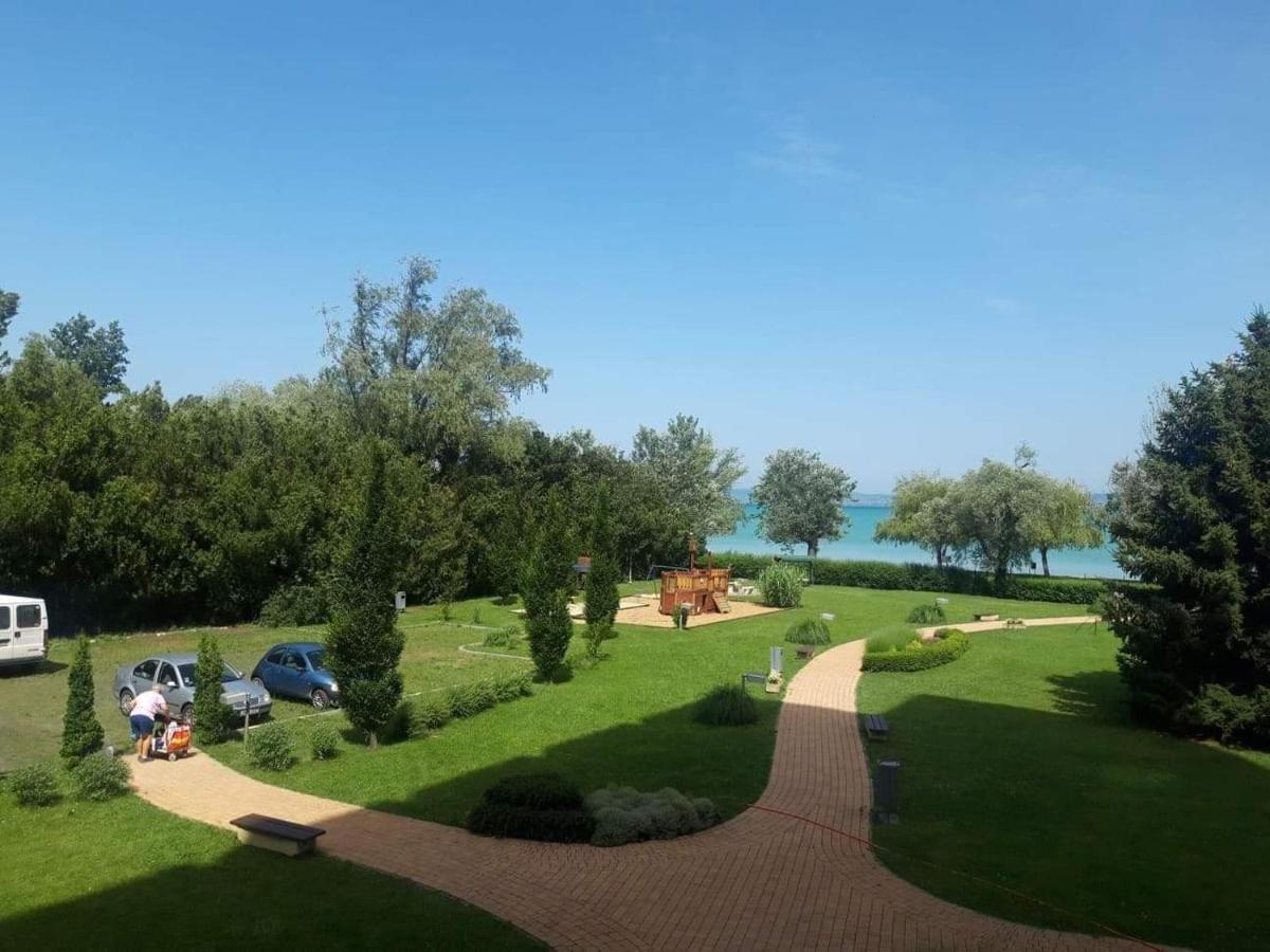 Kr Apartman Siófok Zewnętrze zdjęcie