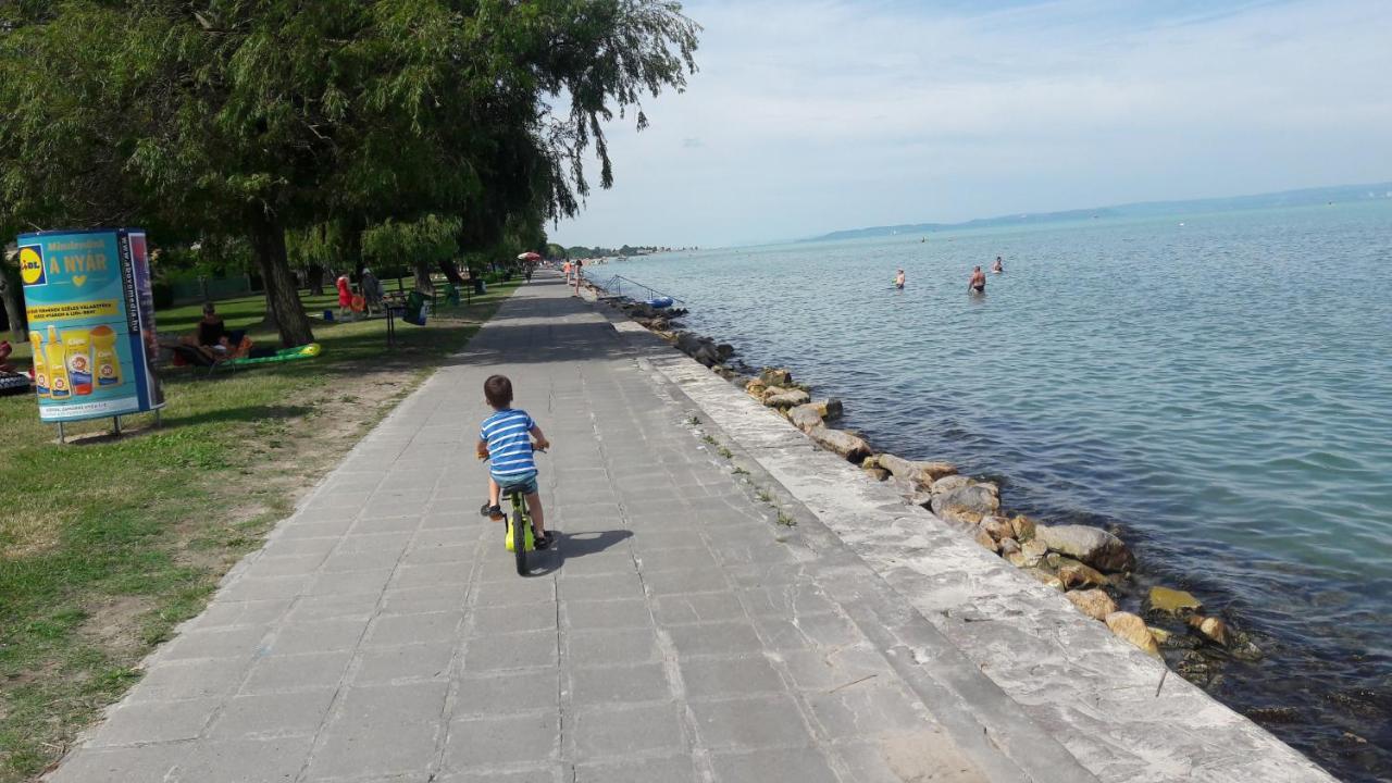 Kr Apartman Siófok Zewnętrze zdjęcie