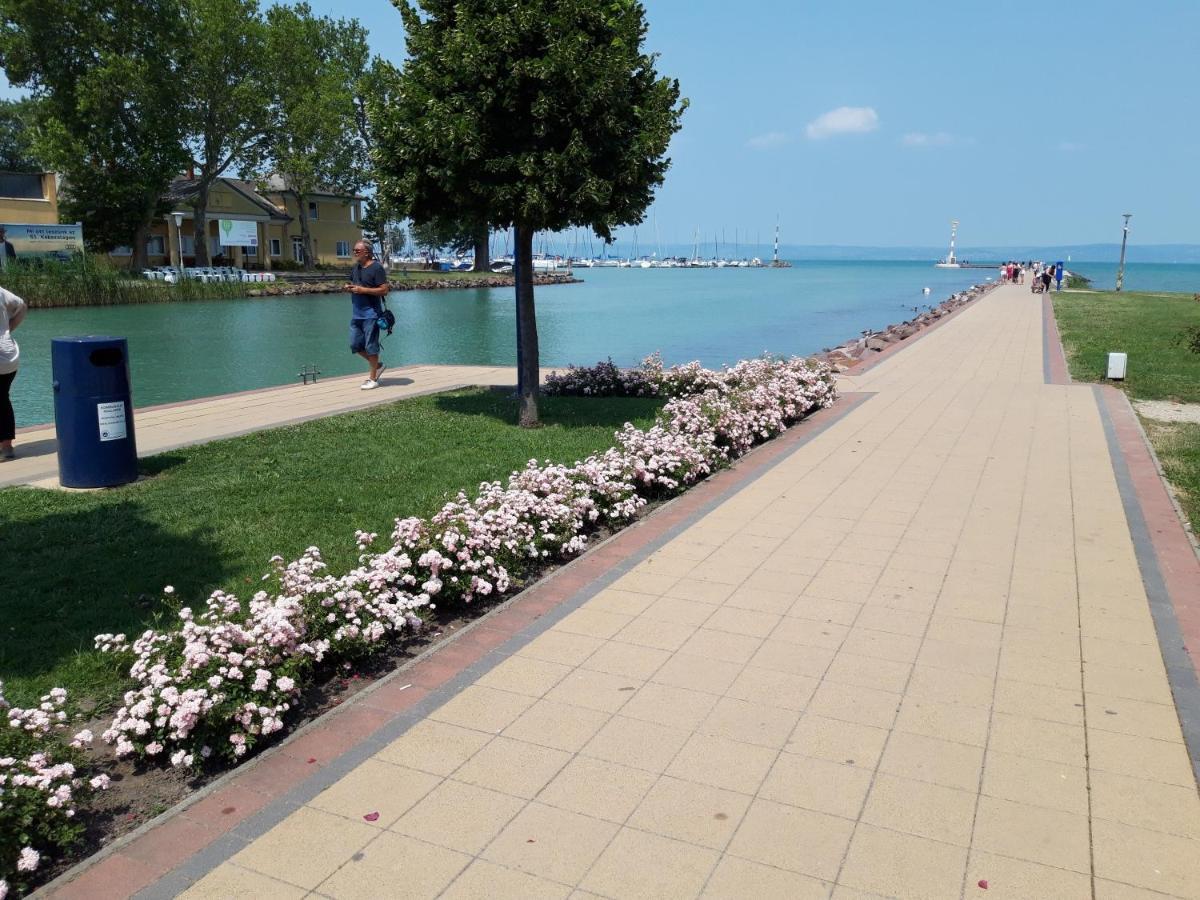 Kr Apartman Siófok Zewnętrze zdjęcie